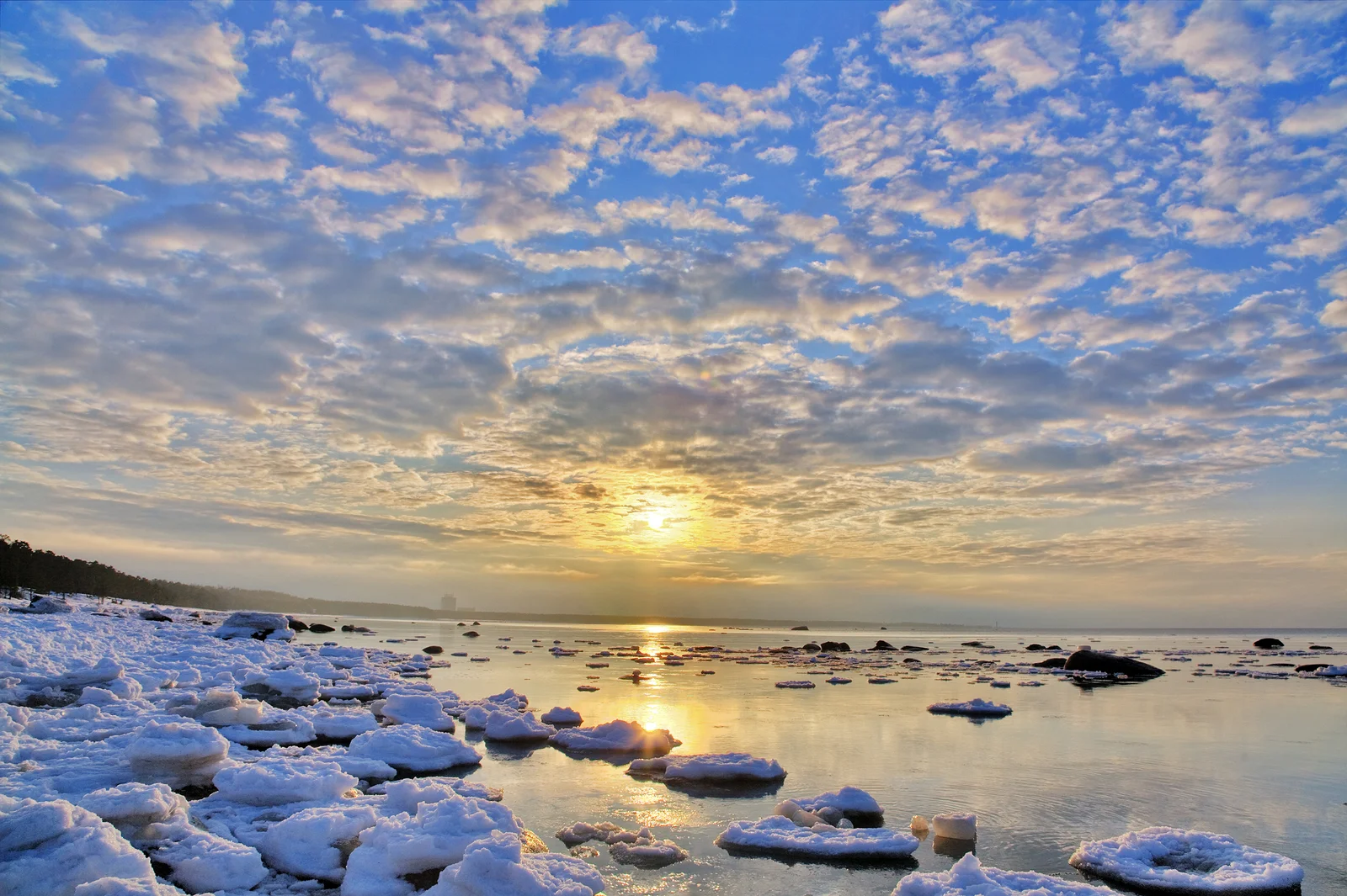 bigstock-landscape-with-winter-sea-unde-14793050.jpg