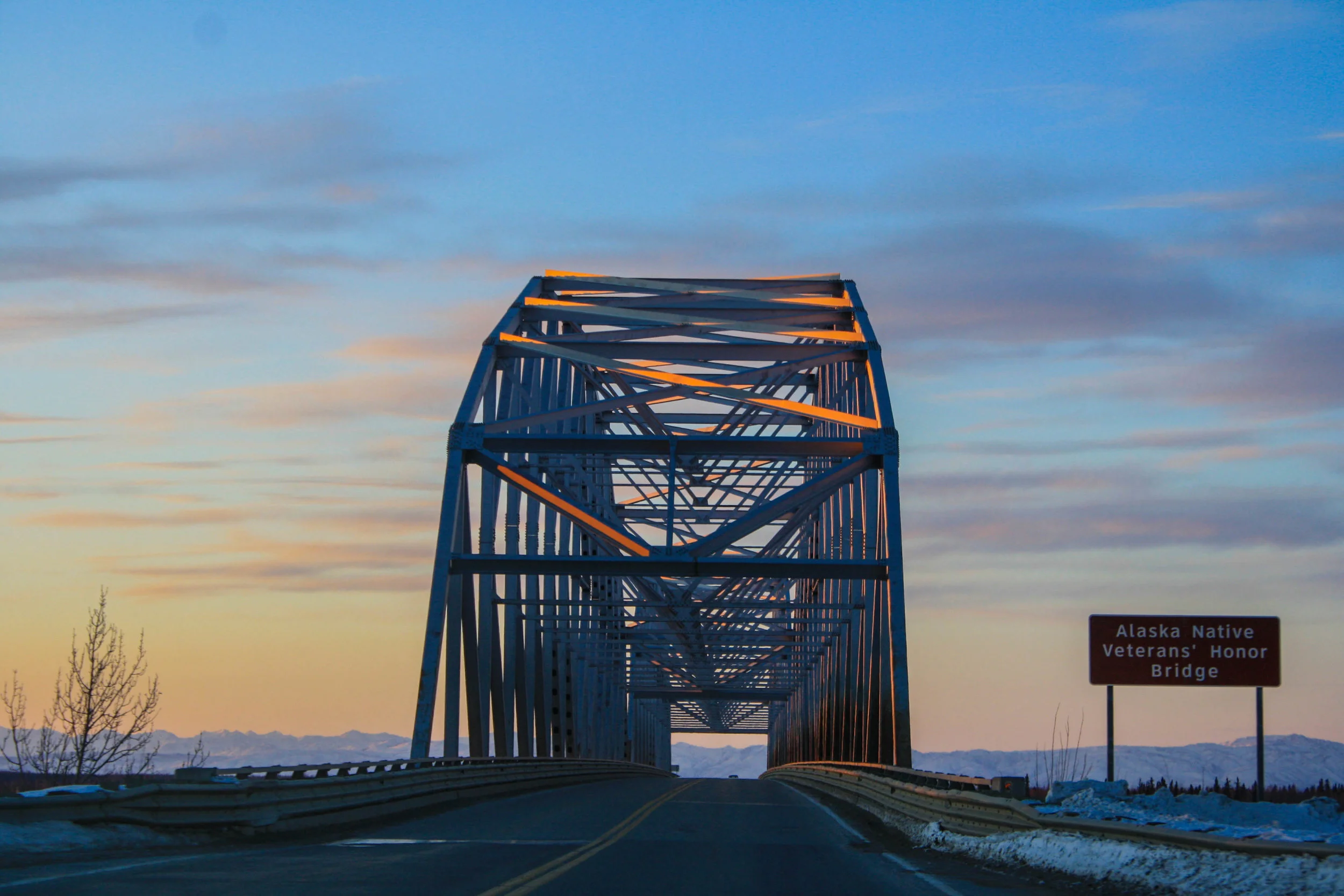 Alaska Native Veterans’ Honor Bridge, Alaska. Mars 2013