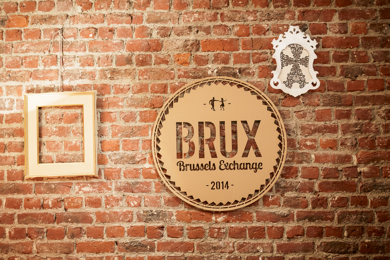  BRUX - https://www.facebook.com/photosForDancersOnly / http://www.ebobrie.com/brux-brussels-exchange-2014/ 