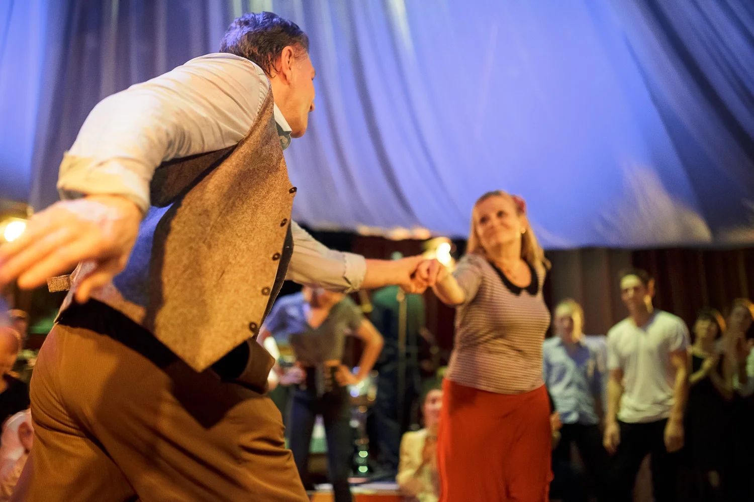 Bal Swing au Chalet du Lac avec Swing Deluxe ___________ http://www.ebobrie.com/shake-that-swing-parties https://www.facebook.com/photosForDancersOnly