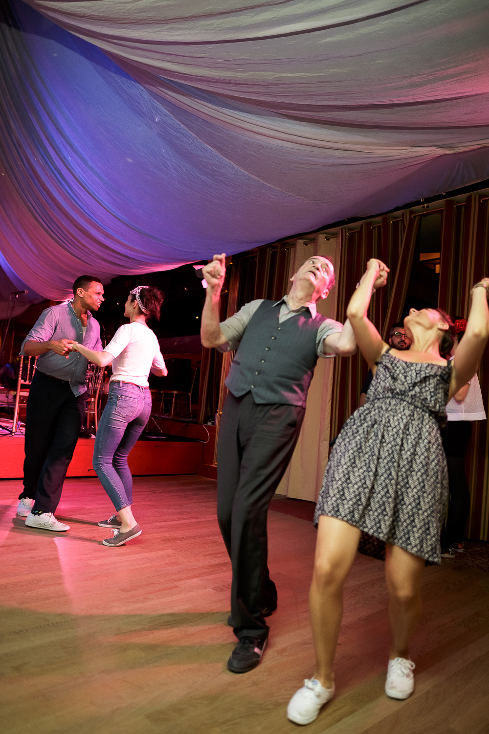 Bal Swing au Chalet du Lac avec Swing Deluxe. For Dancers Only: http://d.pr/1fEEY - http://www.ebobrie.com/chalet-du-lac-24052015