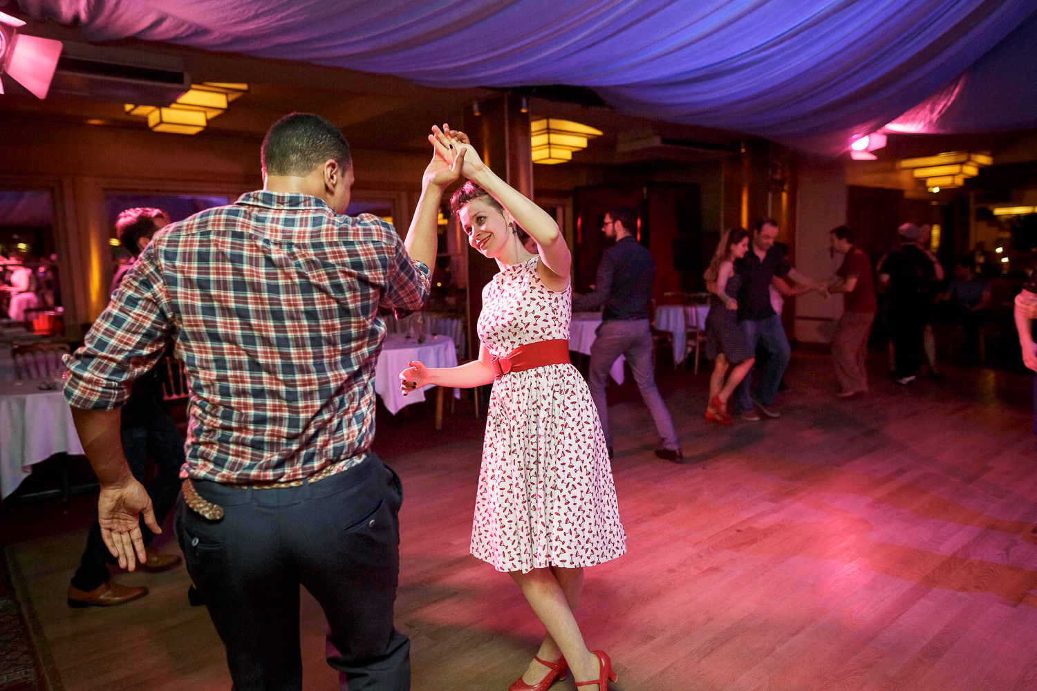  Bal Swing au Chalet du Lac avec Swing Deluxe. For Dancers Only: http://d.pr/1fEEY - http://www.ebobrie.com/chalet-du-lac-24052015 