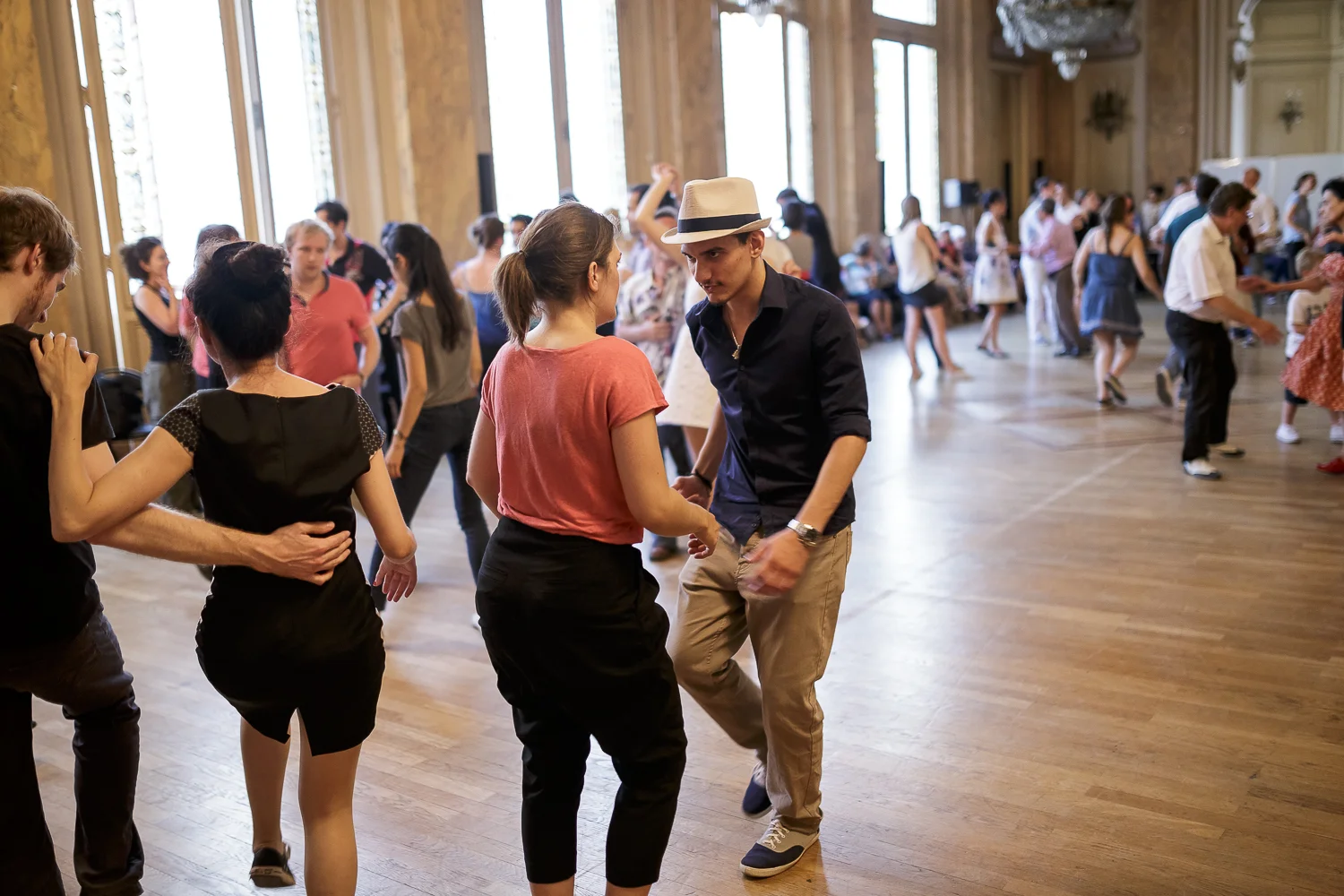 Bal Swing à la Mairie du 18ème arrondissement, avec Shake That Swing et Swing Deluxe. Crédit Photo: For Dancers Only (http://d.pr/1fEEY) - http://www.ebobrie.com/bal-swing-la-mairie-du-18me/