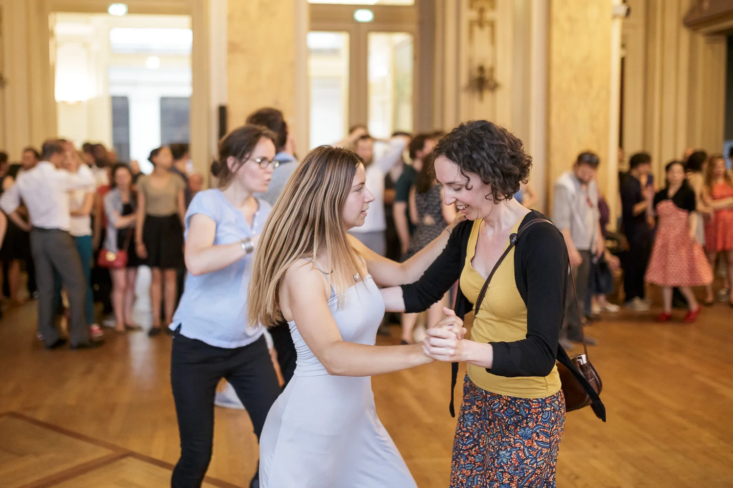 Bal Swing à la Mairie du 18ème arrondissement, avec Shake That Swing et Swing Deluxe. Crédit Photo: For Dancers Only (http://d.pr/1fEEY) - http://www.ebobrie.com/bal-swing-la-mairie-du-18me/