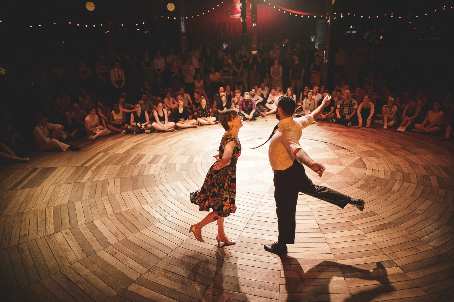 Festival Swingin Paris 2015, avec Brotherswing. Vendredi soir au Cabaret Sauvage. Crédit Photo: For Dancers Only (http://d.pr/1fEEY) - http://www.ebobrie.com/swingin-paris-2015/