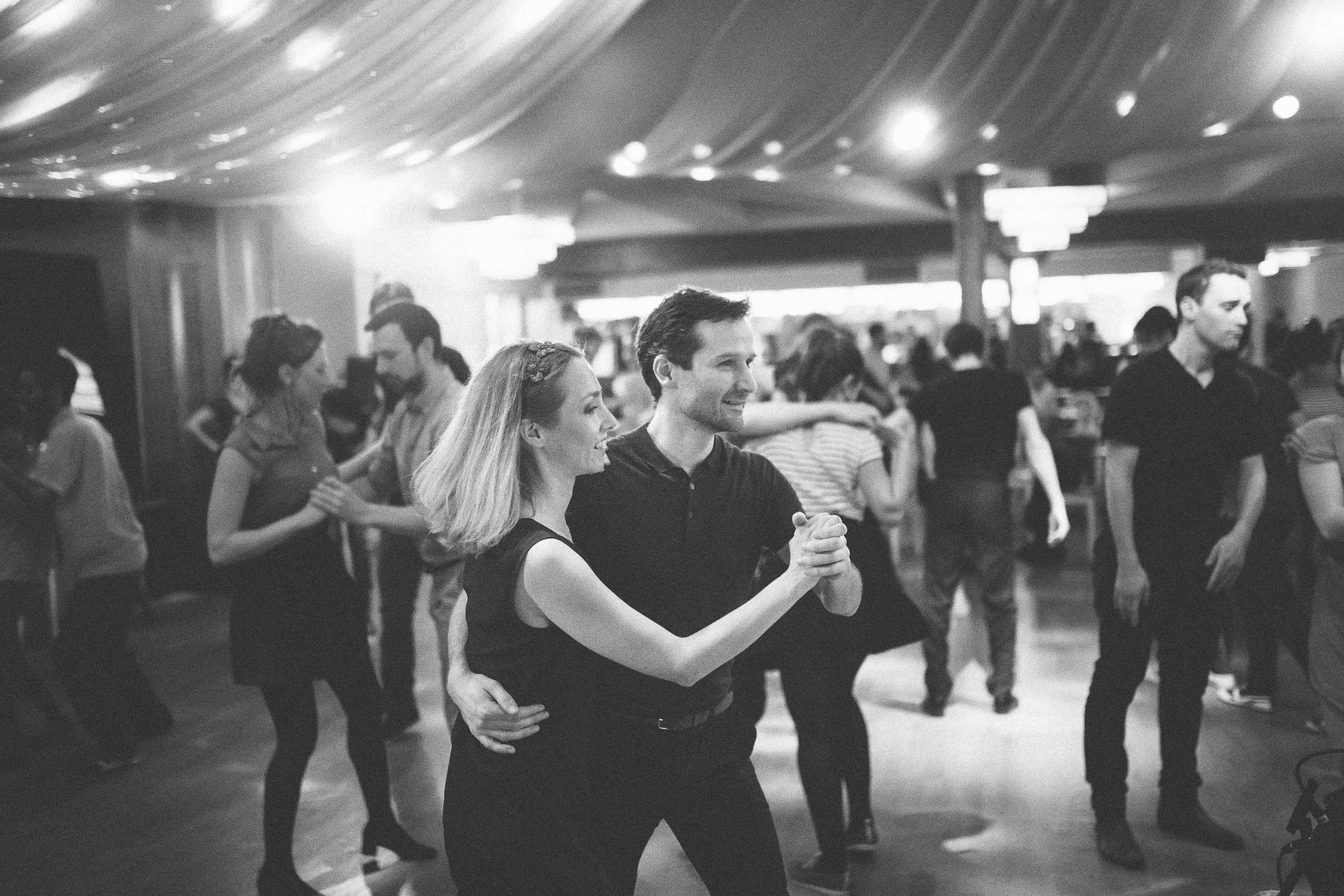Bal Swing au Chalet du Lac avec Swing Deluxe. Crédit photo: For Dancers Only: http://www.ebobrie.com/chalet-20-03-2016