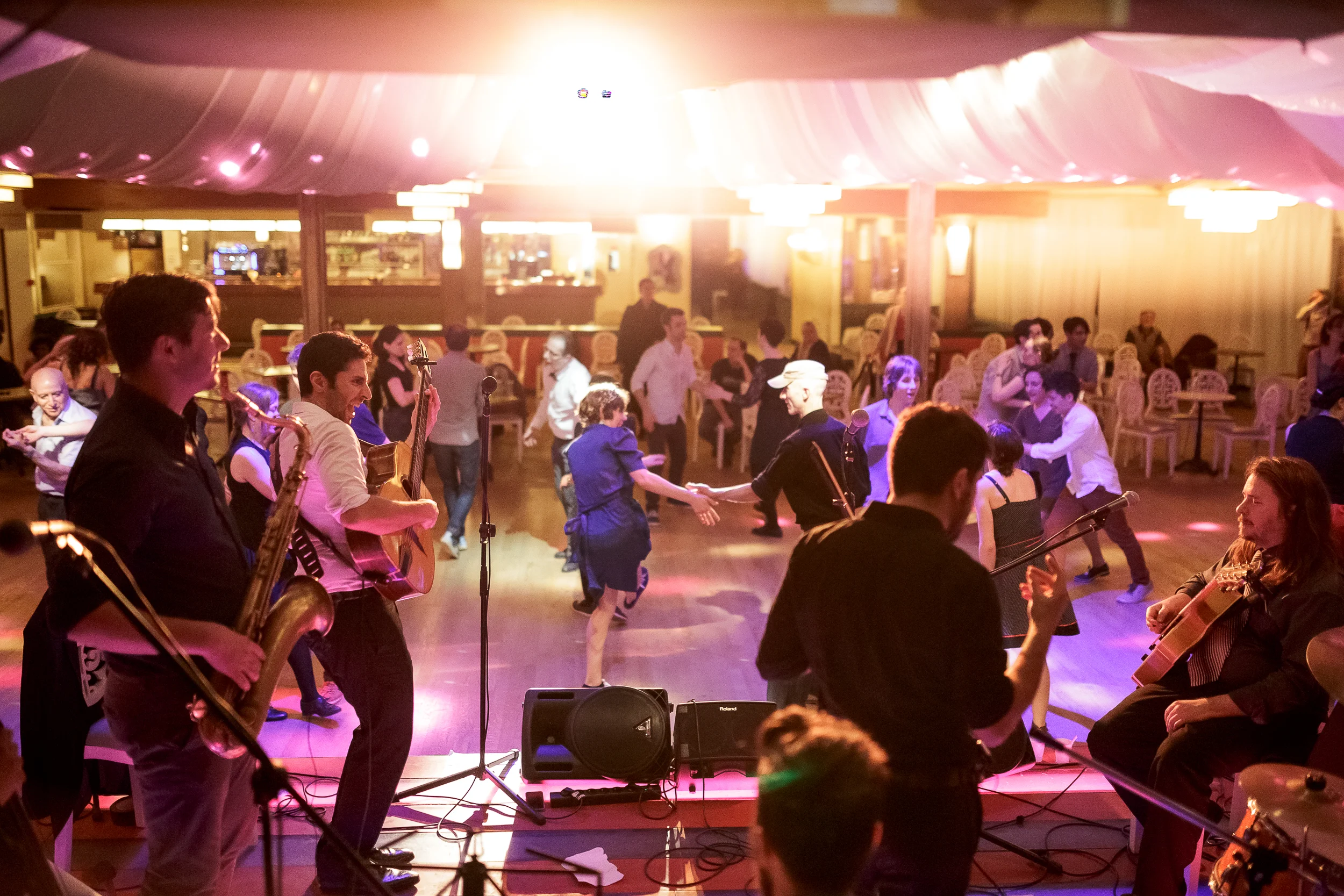 Bal Swing au Chalet du Lac avec Swing Deluxe. Crédit photo: For Dancers Only: http://www.ebobrie.com/chalet-20-03-2016