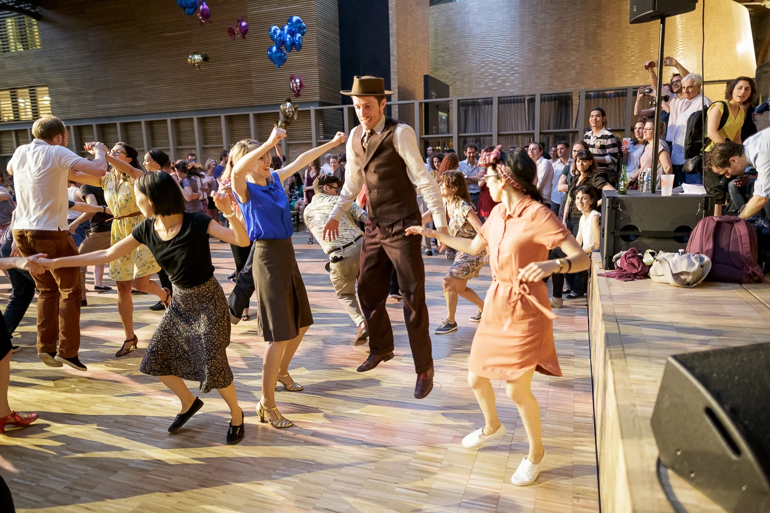 Bal Swing au Carreau du Temple - Photo Credit: For Dancers Only (http://d.pr/1fEEY)