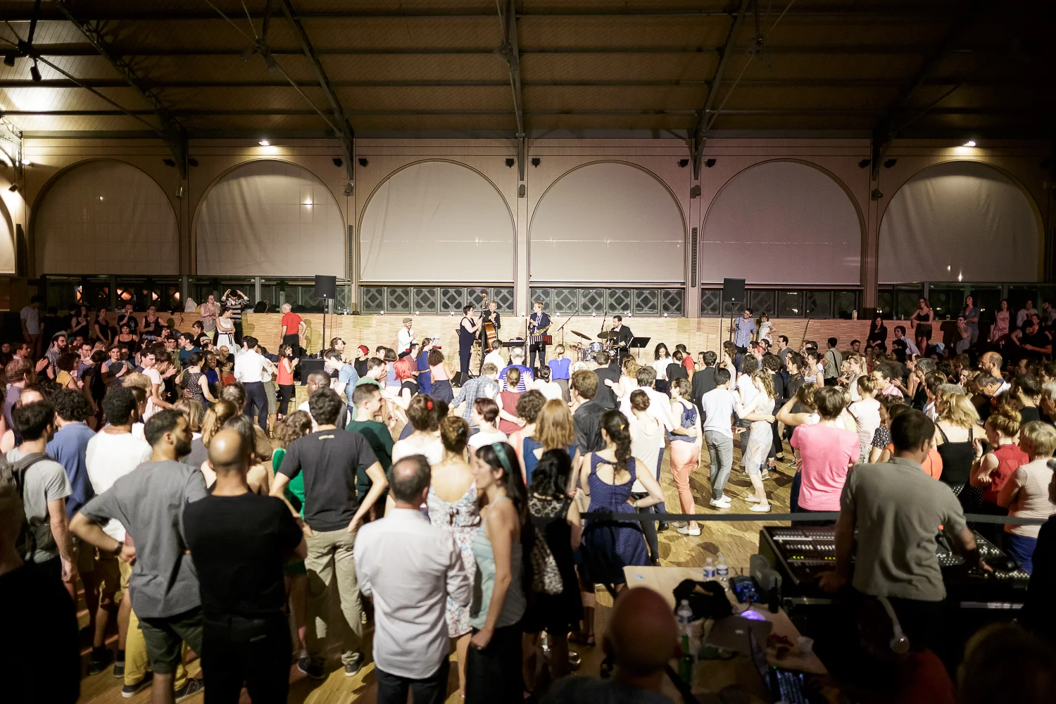 Bal Swing au Carreau du Temple - Photo Credit: For Dancers Only (http://d.pr/1fEEY)