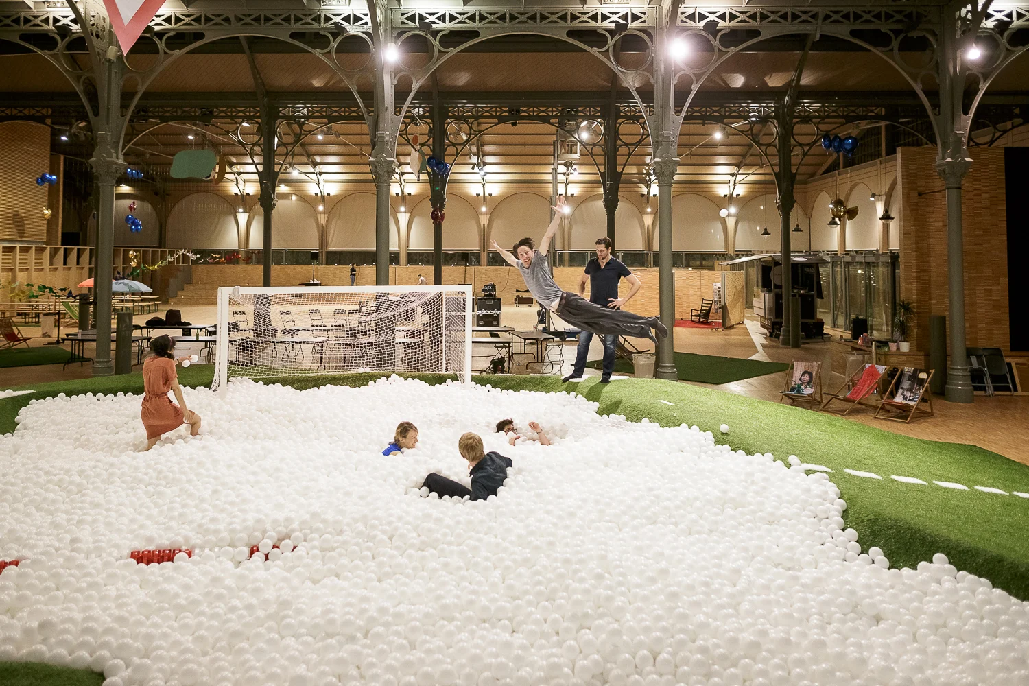 Bal Swing au Carreau du Temple - Photo Credit: For Dancers Only (http://d.pr/1fEEY)