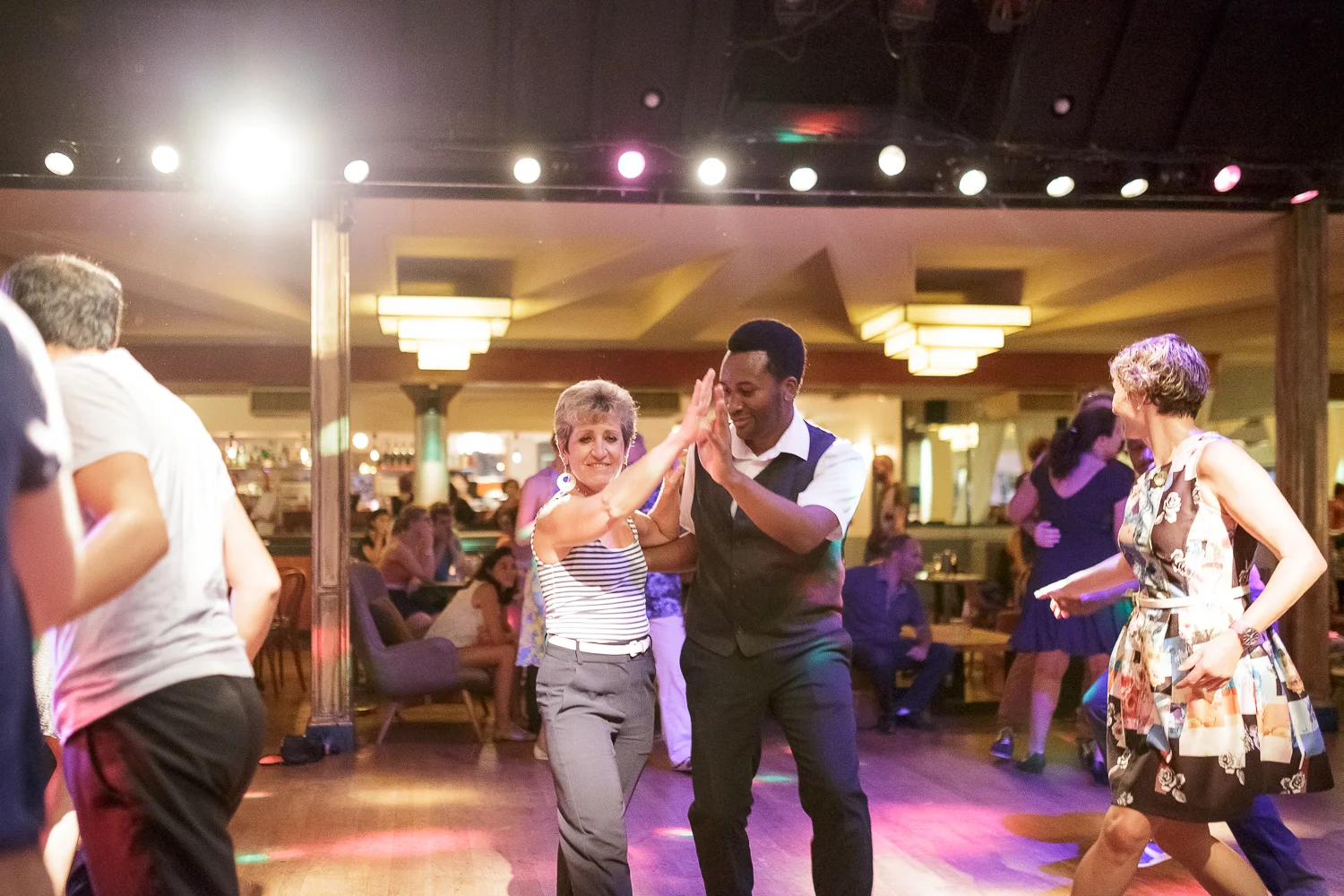 Bal Swing au Chalet du Lac avec Swing Deluxe. For Dancers Only: http://d.pr/1fEEY - http://www.ebobrie.com/chalet-du-lac-11092016/