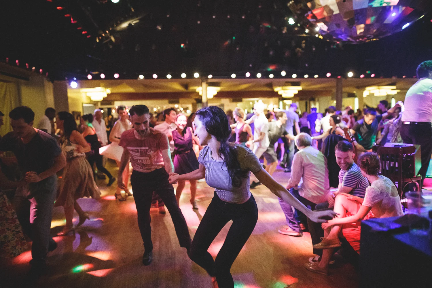 Bal Swing au Chalet du Lac avec Swing Deluxe. For Dancers Only: http://d.pr/1fEEY - http://www.ebobrie.com/chalet-du-lac-11092016/