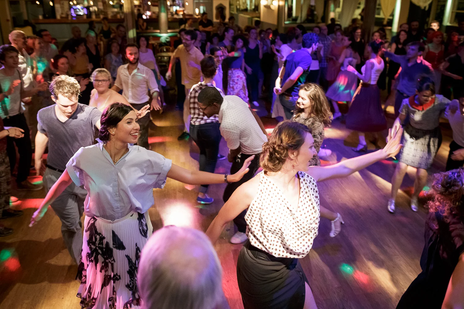Bal Swing au Chalet du Lac avec Swing Deluxe. For Dancers Only: http://d.pr/1fEEY - http://www.ebobrie.com/chalet-du-lac-11092016/