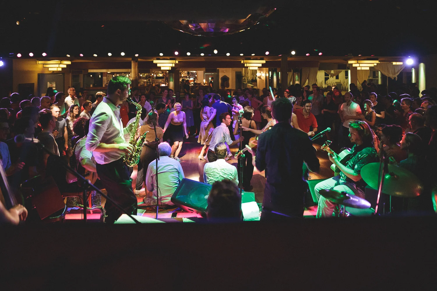 Bal Swing au Chalet du Lac avec Swing Deluxe. For Dancers Only: http://d.pr/1fEEY - http://www.ebobrie.com/chalet-du-lac-11092016/