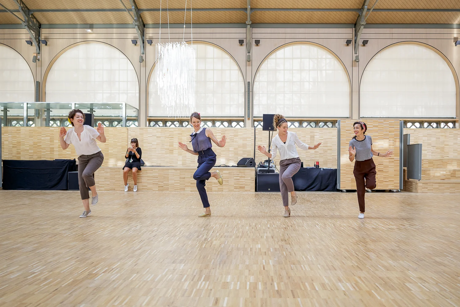Shake That Swing au Carreau du Temple pour le Forum des associations. http://www.ebobrie.com/shake-that-swing-au-carreau-du-temple-10092016
