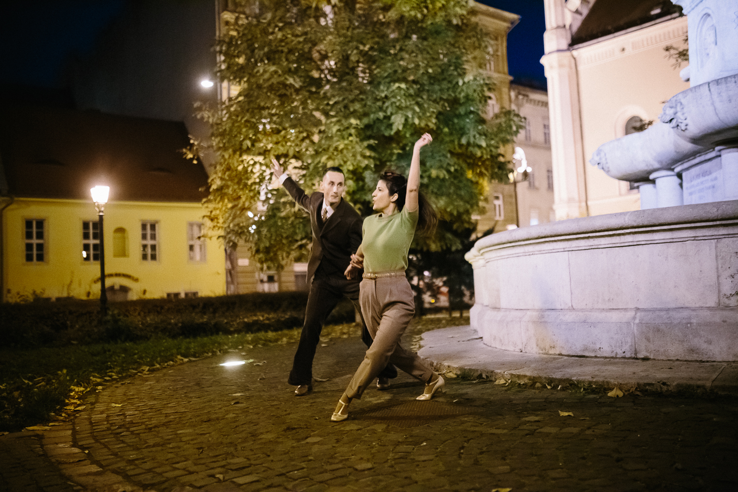  Hélène & Benoit - Lindy Hop teachers in Nantes (https://www.facebook.com/Miss-Swing-Friends-199335680084858). Album: www.ebobrie.com/dancers-helene-benoit 