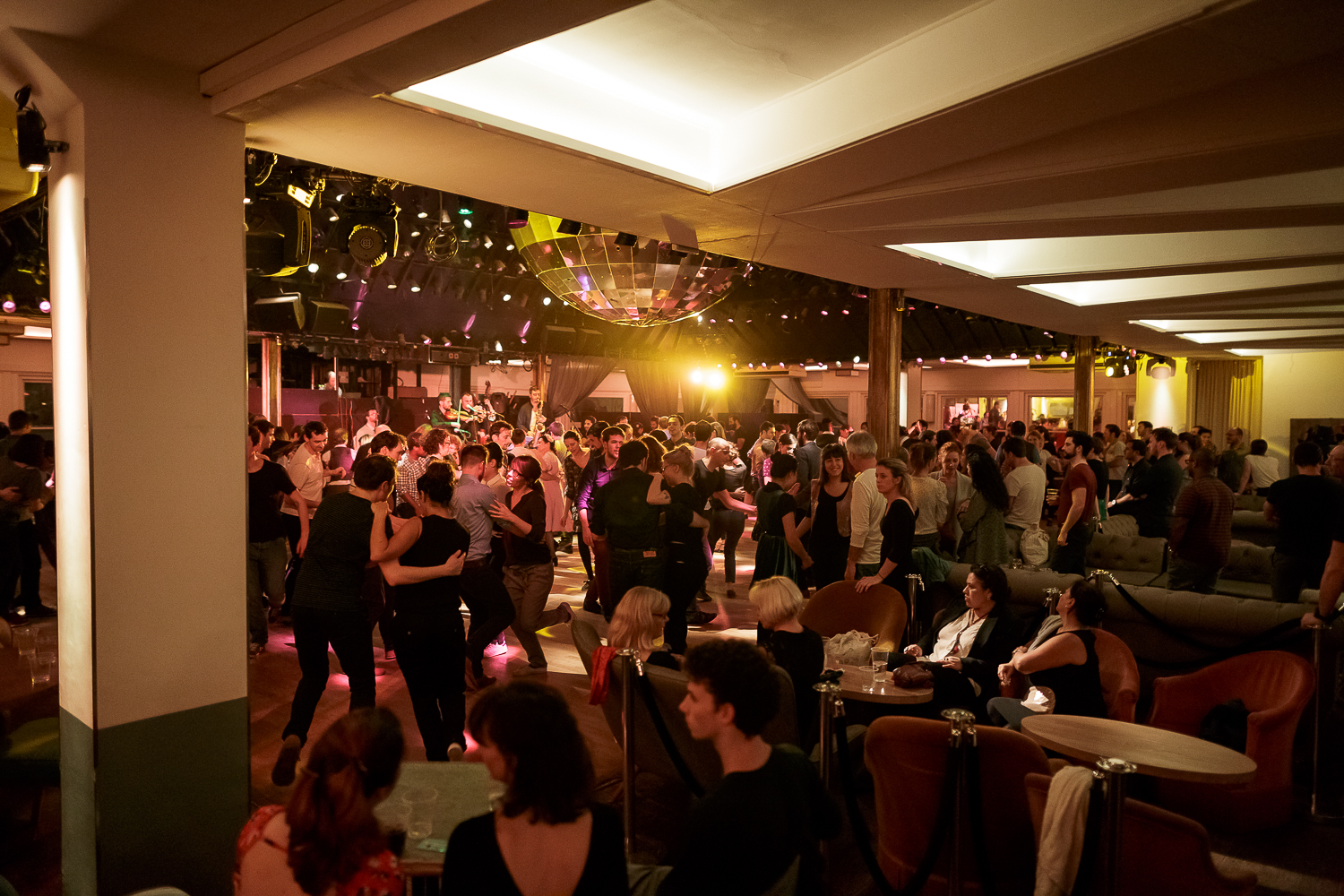  Bal Swing au Chalet du Lac avec Swing Deluxe. Photo: For Dancers Only - http://www.ebobrie.com/chalet-du-lac-22012017 