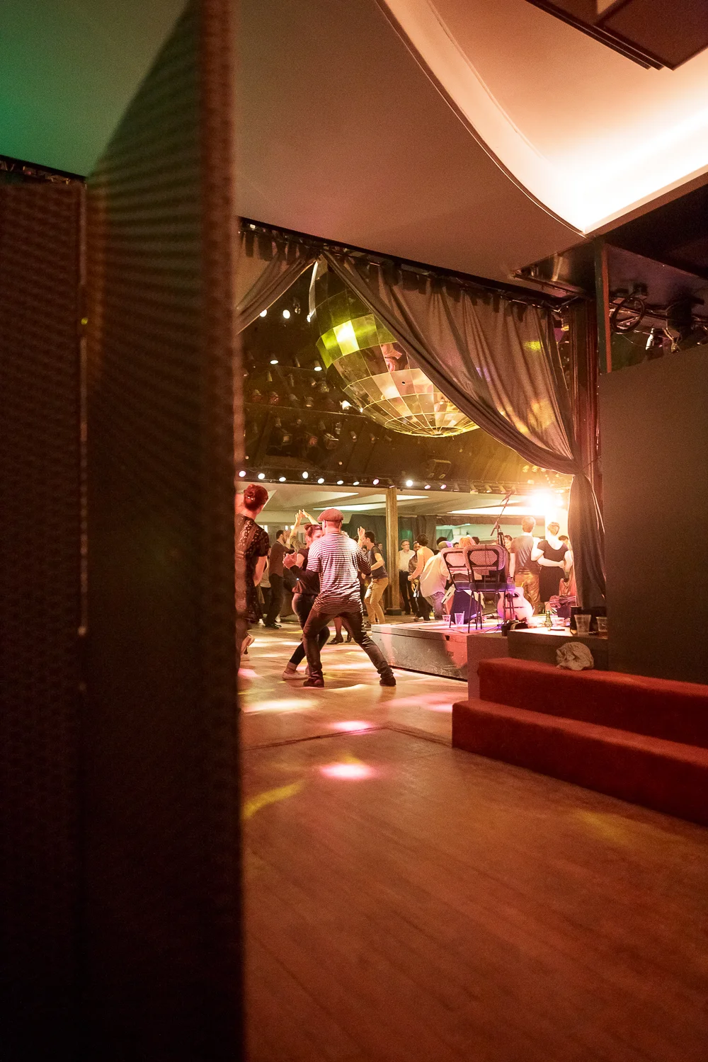 Bal Swing au Chalet du Lac avec Swing Deluxe. Photo: For Dancers Only - http://www.ebobrie.com/chalet-du-lac-22012017