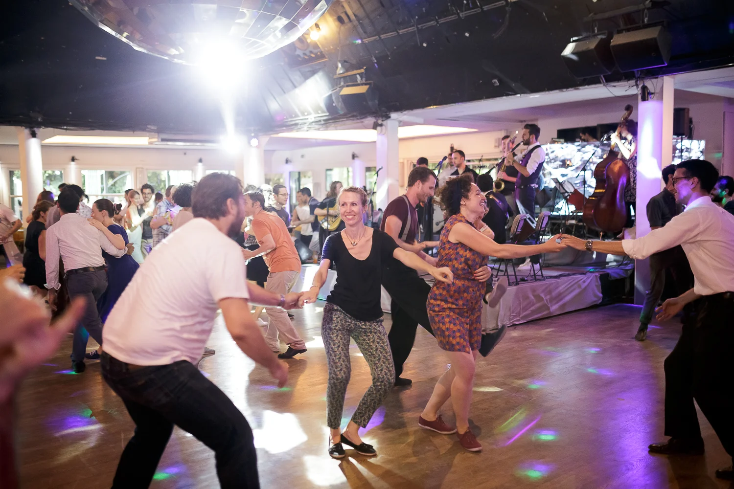 Bal Swing au Chalet du Lac avec Swing Deluxe. Photo: For Dancers Only - http://www.ebobrie.com/chalet-du-lac-25062017
