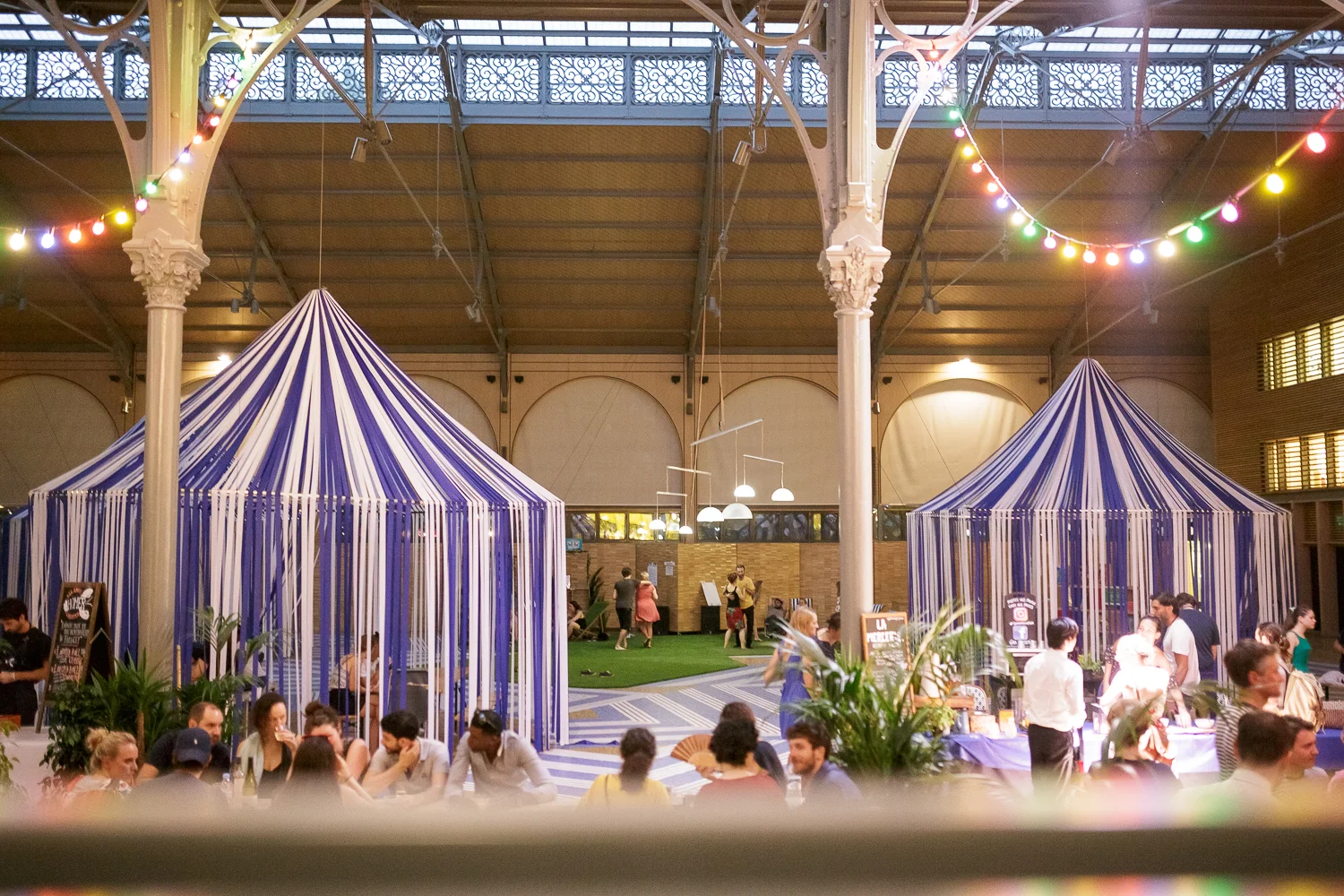 Bal Swing au Carreau du Temple. Galerie web: www.ebobrie.com/carreau-du-temple-08072017