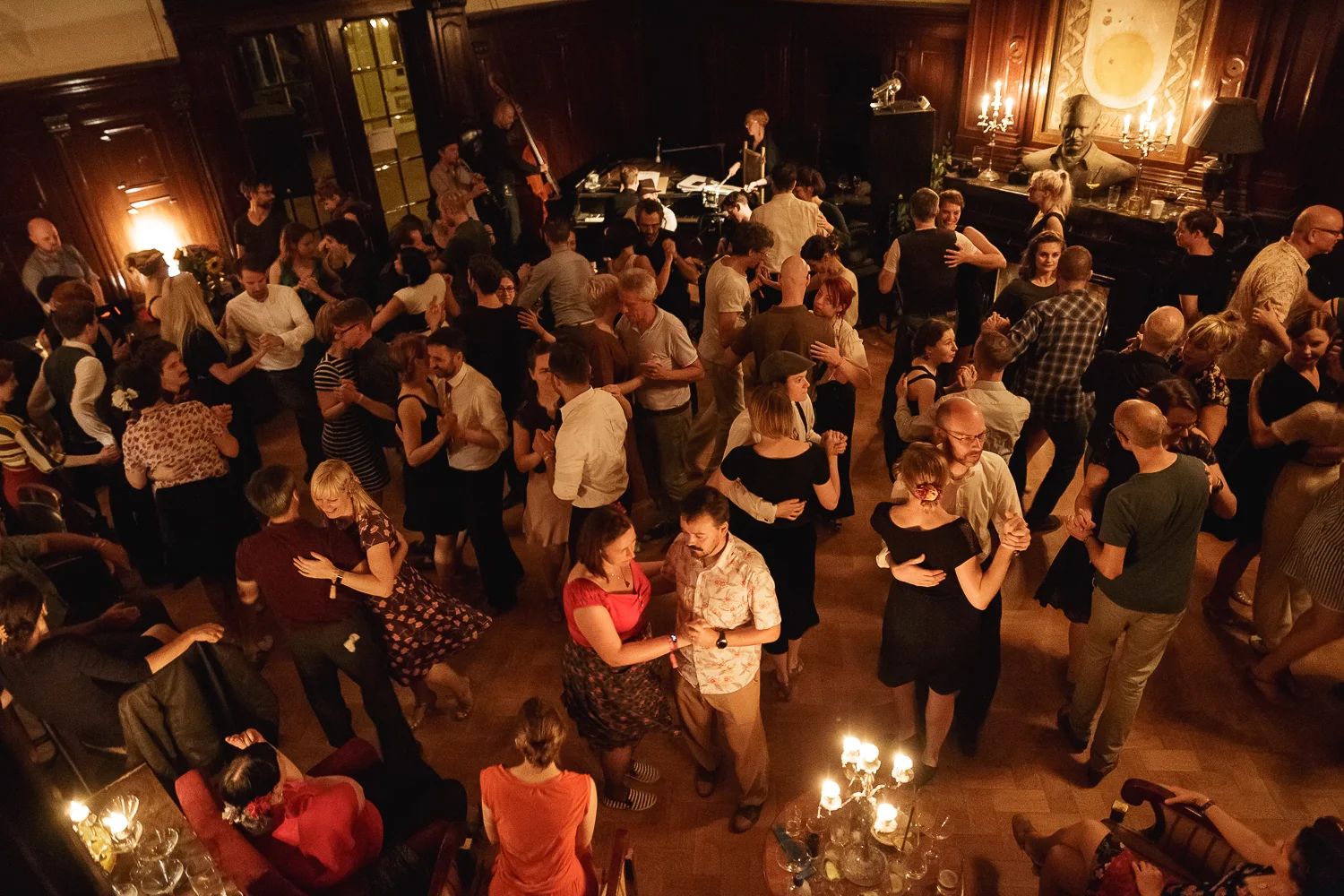 Balboa Castle Camp 2017 - Photo Credit: For Dancers Only (http://d.pr/1fEEY) - http://www.ebobrie.com/balboa-castle-camp-2017