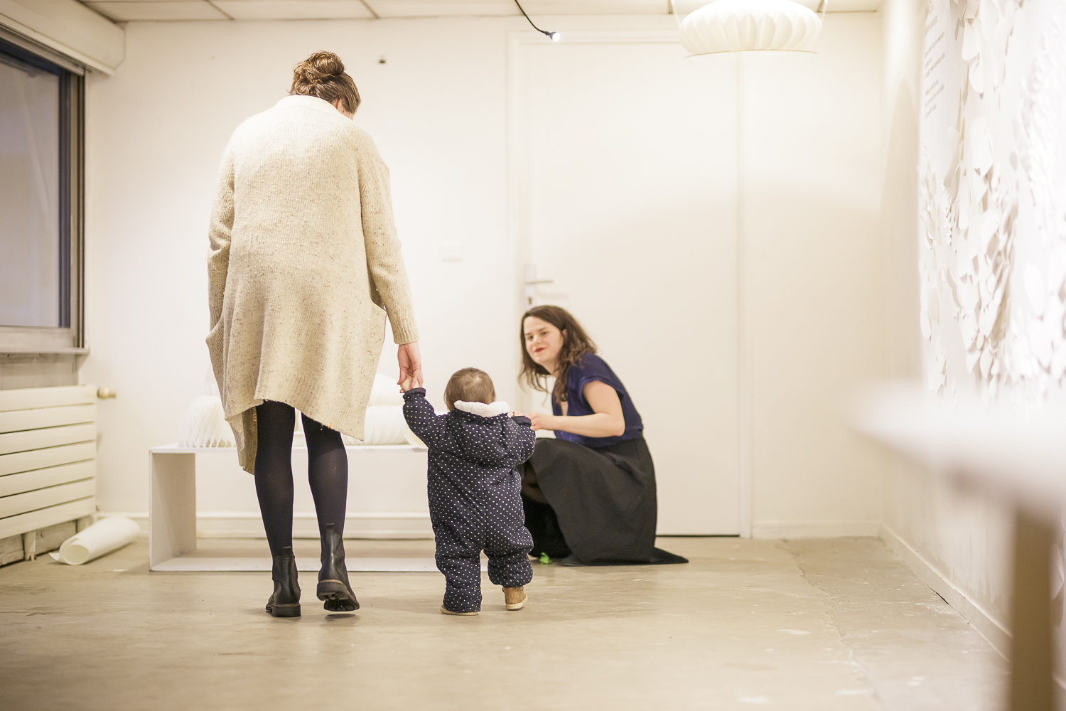  Janique Bourget - Vernissage Territoires Organiques à la galerie de l'OpenBach, Paris. Photo: Eric Bobrie / www.ebobrie.com/plastic-arts-janique-bourget-territoires-organiques 