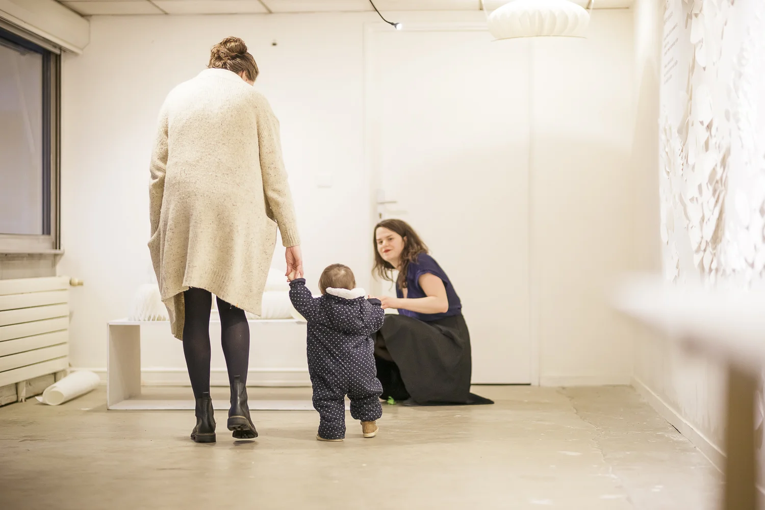 Janique Bourget - Vernissage Territoires Organiques à la galerie de l'OpenBach, Paris. Photo: Eric Bobrie / www.ebobrie.com/plastic-arts-janique-bourget-territoires-organiques