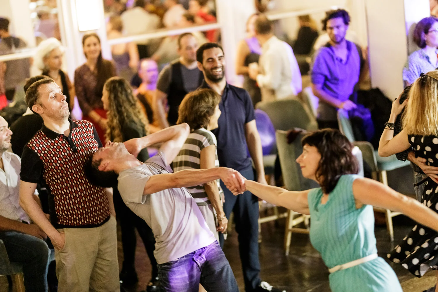 Bal de clôture du festival Wonder Follow 2018 (www.wonderfollow.shakethatswing.com) au Chalet du Lac avec Swing Deluxe.
Photo: www.fb.me/photosForDancersOnly - http://www.ebobrie.com/chalet-du-lac-edition-wonder-follow