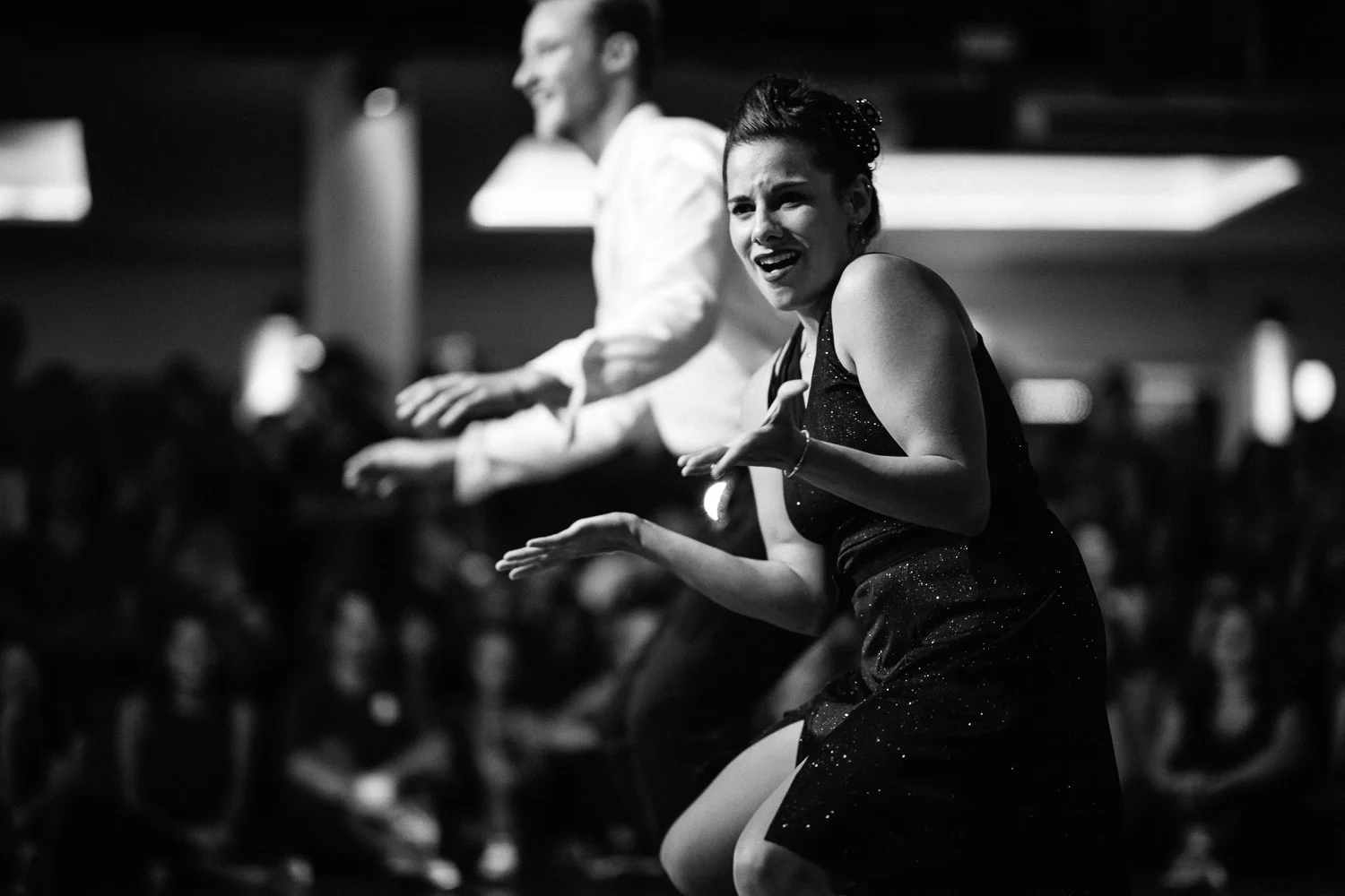 Bal de clôture du festival Wonder Follow 2018 (www.wonderfollow.shakethatswing.com) au Chalet du Lac avec Swing Deluxe.
Photo: www.fb.me/photosForDancersOnly - http://www.ebobrie.com/chalet-du-lac-edition-wonder-follow