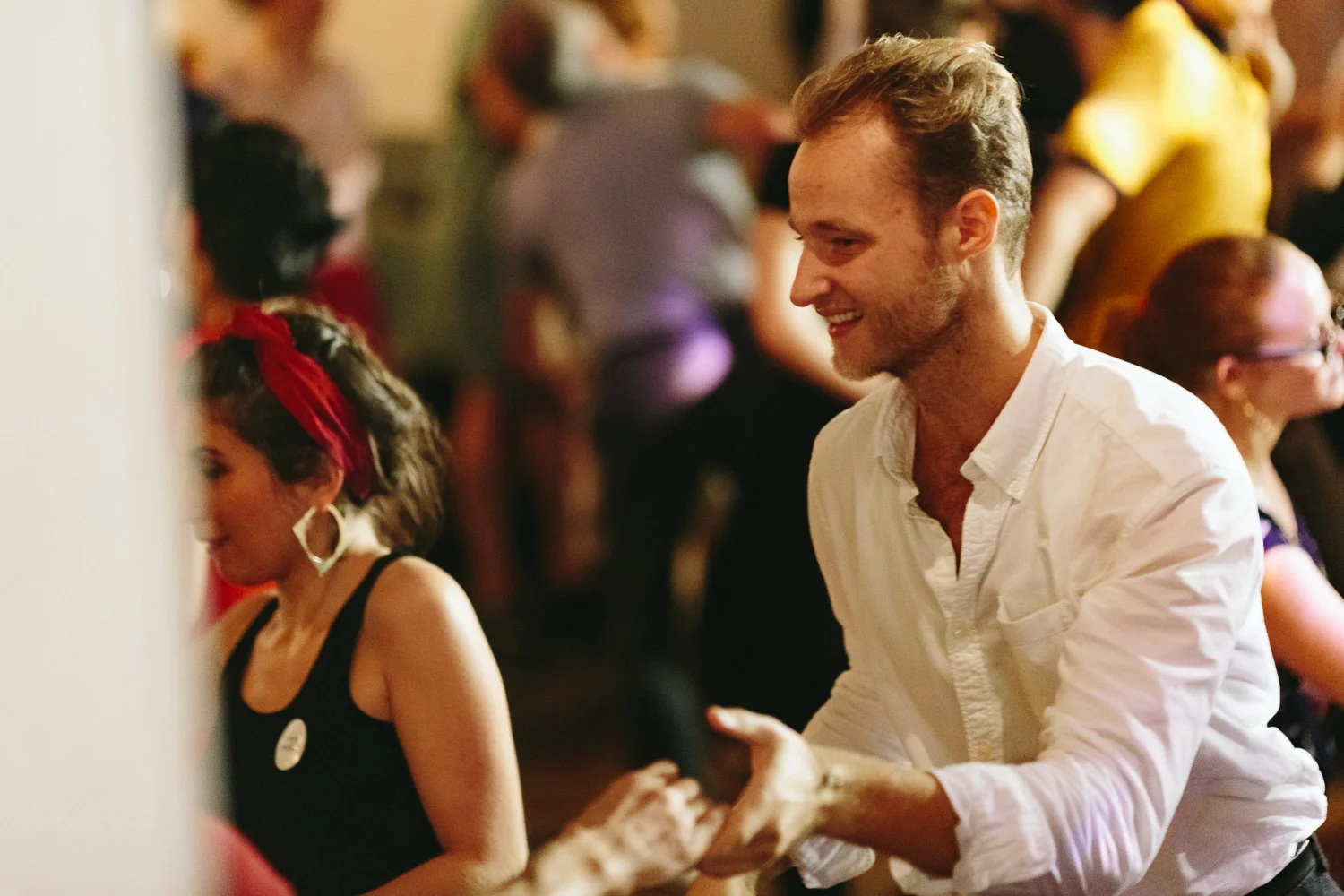 Bal de clôture du festival Wonder Follow 2018 (www.wonderfollow.shakethatswing.com) au Chalet du Lac avec Swing Deluxe.
Photo: www.fb.me/photosForDancersOnly - http://www.ebobrie.com/chalet-du-lac-edition-wonder-follow