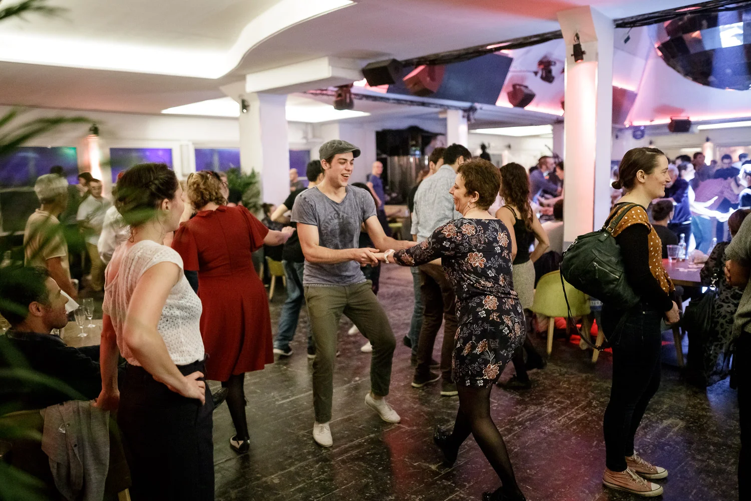 Bal Swing au Chalet du Lac avec Swing Deluxe. Photo: www.fb.me/photosForDancersOnly - http://www.ebobrie.com//chalet-du-lac-16122018
