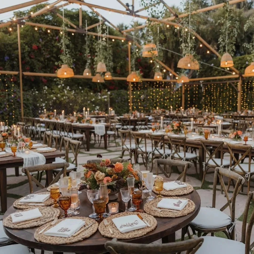 If fall had a dinner party, this would be it 🍂.

Planning + Coordination: Events By Rincon @eventsbyrincon
Catering, Standard Rentals, Lighting: Events By Rincon @eventsbyrincon
Photo: Burgundy Blue @burgundybluephoto
Florals: Alexis Ireland @alexis