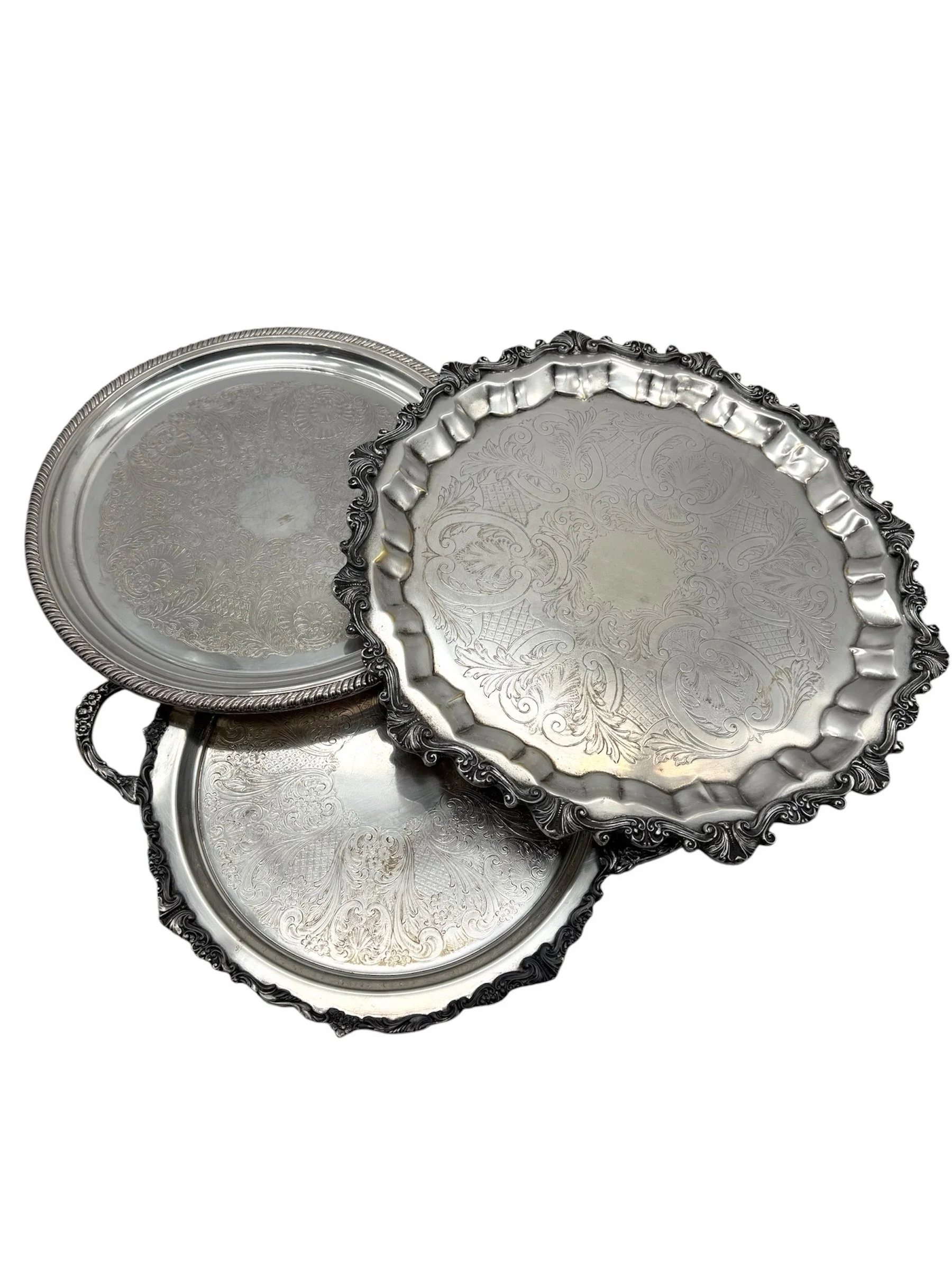 POV: you realized silver goes with literally everything. Layering these vintage beauties onto every table lately. 

#SilverObsession #TablescapeGoals #VintageTableware #TabletopStyling #EntertainInStyle