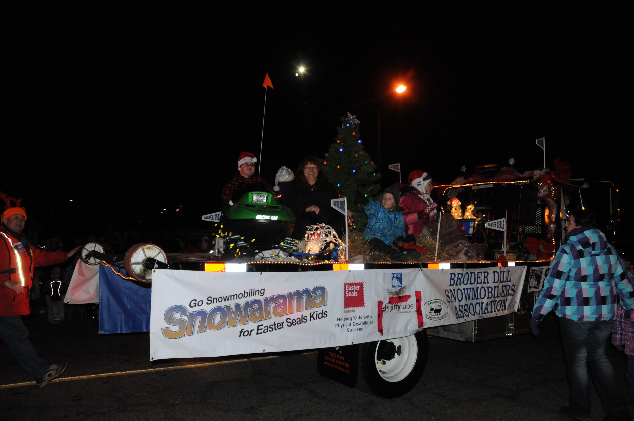 Santa Parade 2013_320.JPG