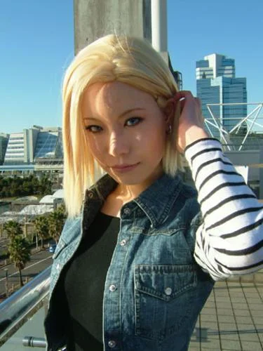 Cosplay Girl Of The Week  #23 (Android 18)