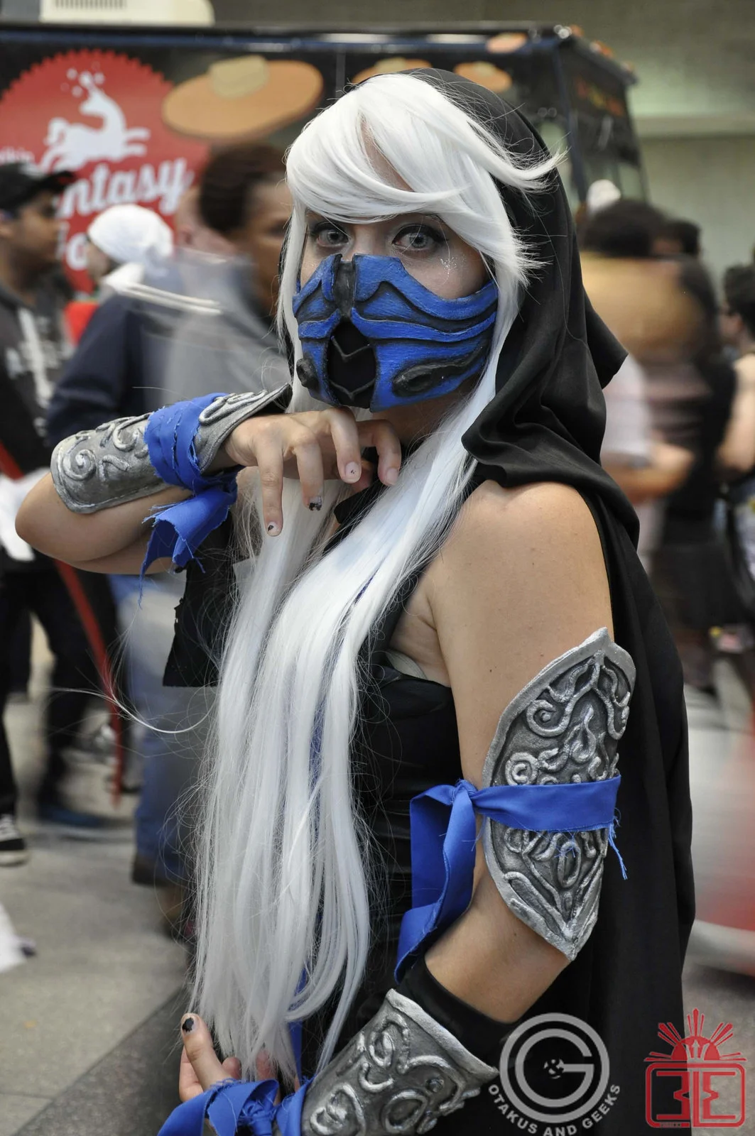 Cosplay Girl Of The Week #117 (Female Subzero)
