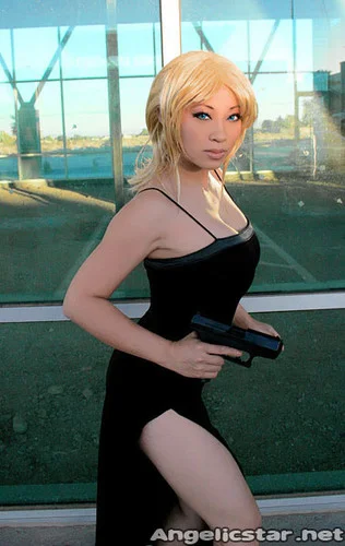Cosplay Girl Of The Week #3 (Aya Brea)