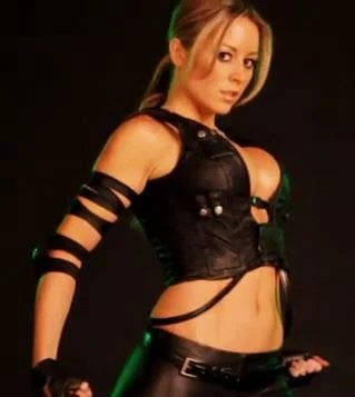 Cosplay Girl Of The Week #70 (Sonya Blade)