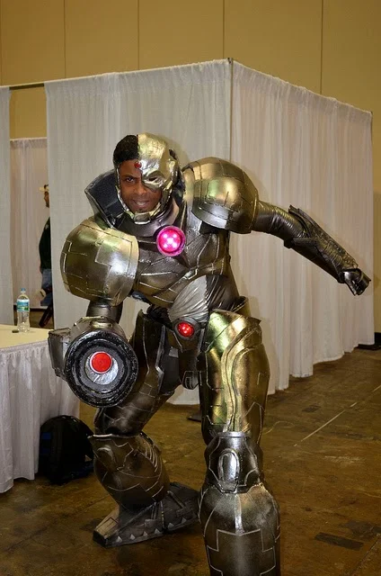 Cosplay Boy of The Week #94 (Cyborg)