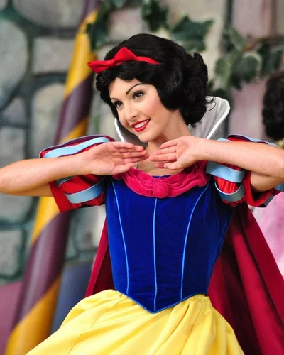 Cosplay Girl of The Week #131 (Snow White)