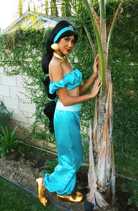 Cosplay Girl of The Week #132 (Princess Jasmine)