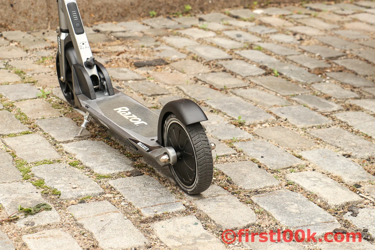 Wide rear tire (doubles as motor housing)