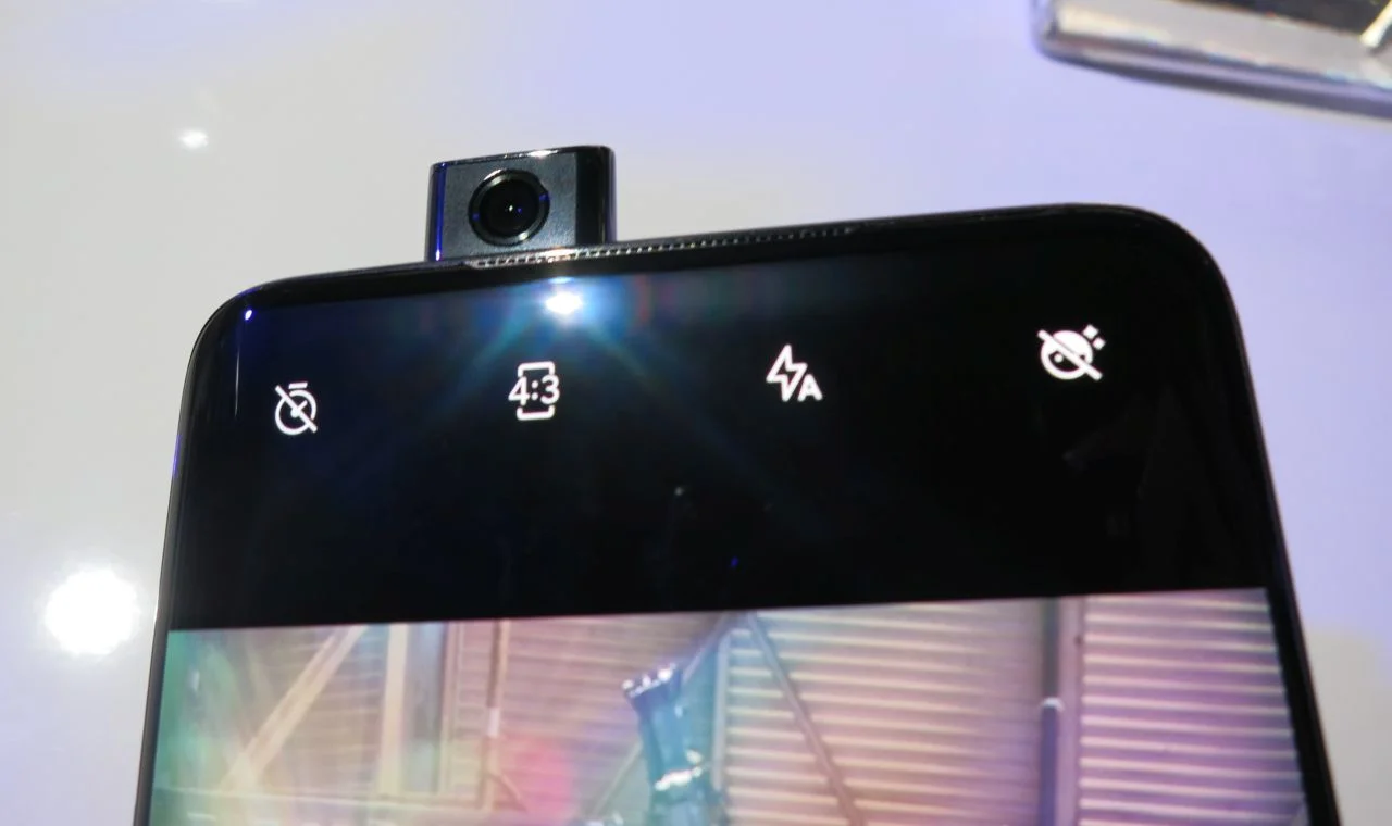 OnePlus7Pro_selfiecam.jpg