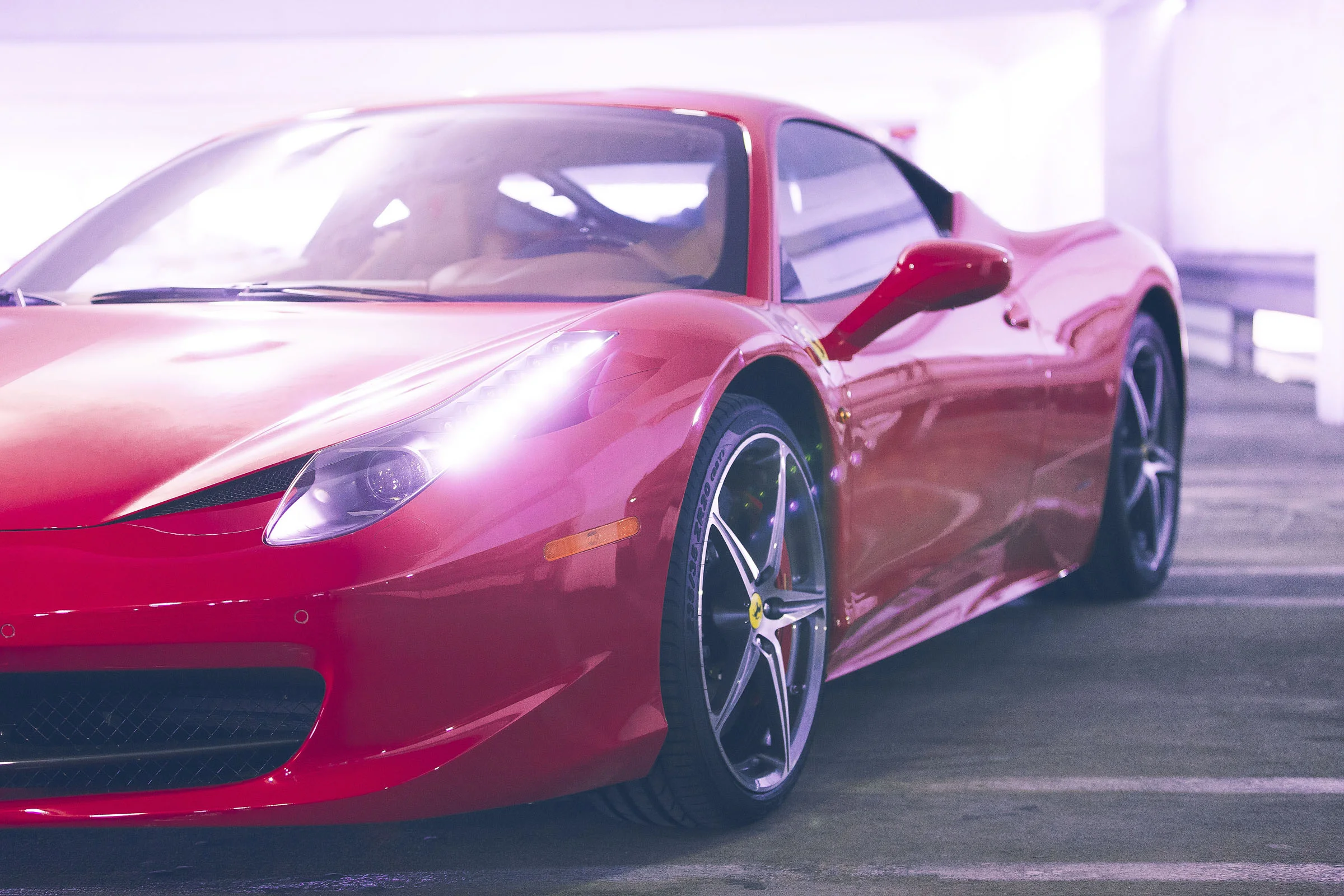 ferrari.jpg