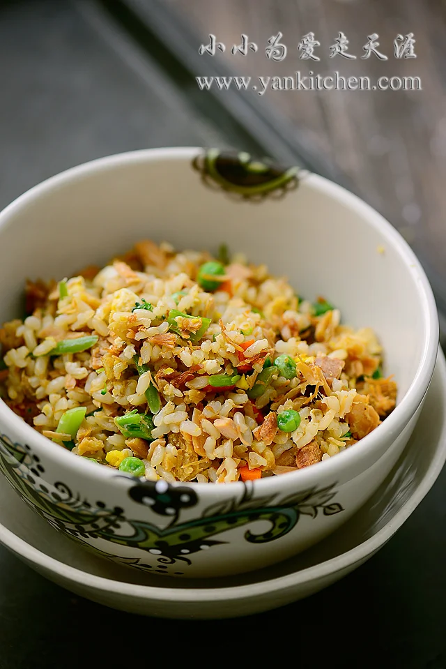 火腿萝卜干糙米炒饭