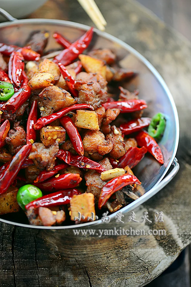 干锅土豆辣子鸡丁