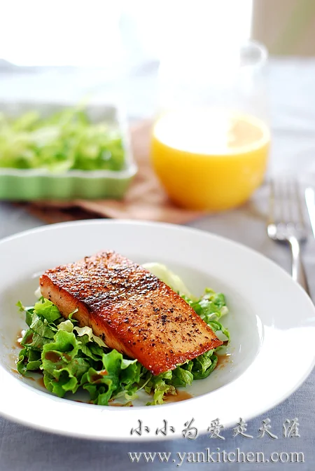 香煎三文鱼沙拉