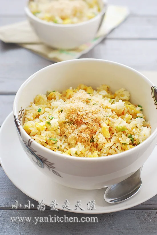 肉松葱香蛋炒饭