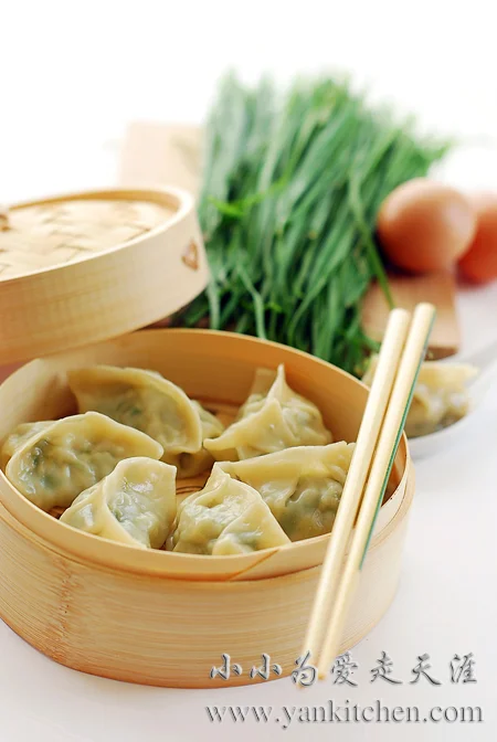 馅大皮薄的鱼茸韭菜蒸饺