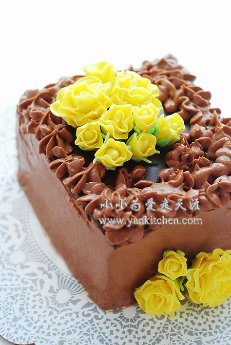 戚风巧克力奶油夹馅蛋糕